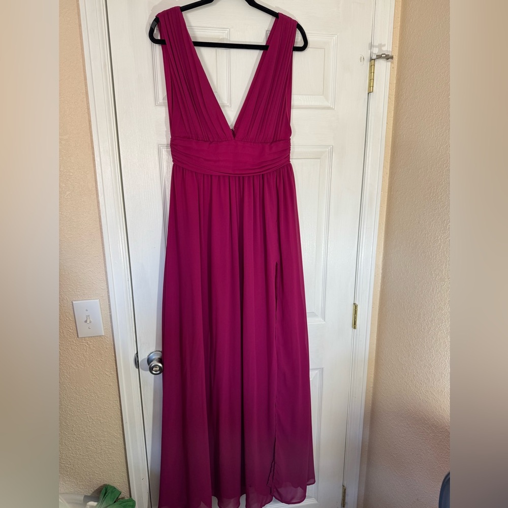 Lulus Chic Magenta Maxi Dress in size medium